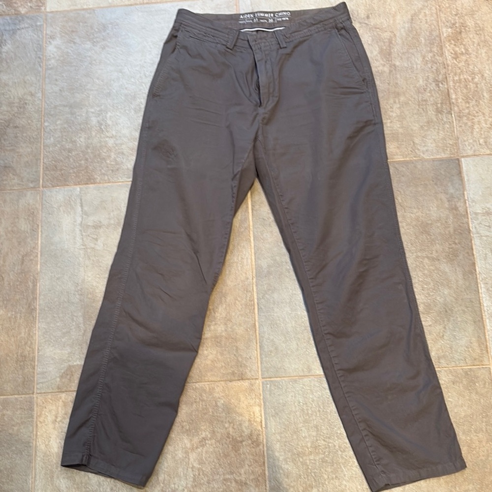 Banana Republic Gray Summer Chinos-31W/30L
